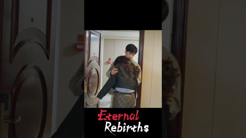 الوسيم يظهر لانقاذ الجميلة 😍💕 #EternalRebirths  #الولادة_الابدية_من_جديد #minxinghan  #YOUKU