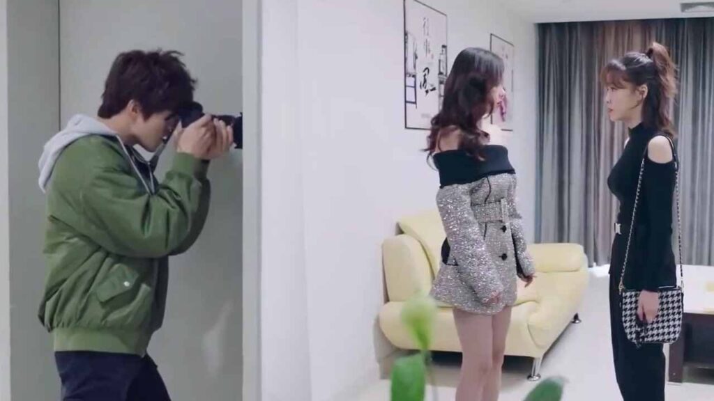 يشهد على تعرضها للإهانـة من قبل ممثلـة أقدم منها ( الجمال القبيح ) يشهد على تعرضها للإهانـة من قبل ممثلـة أقدم منها ( الجمال القبيح )