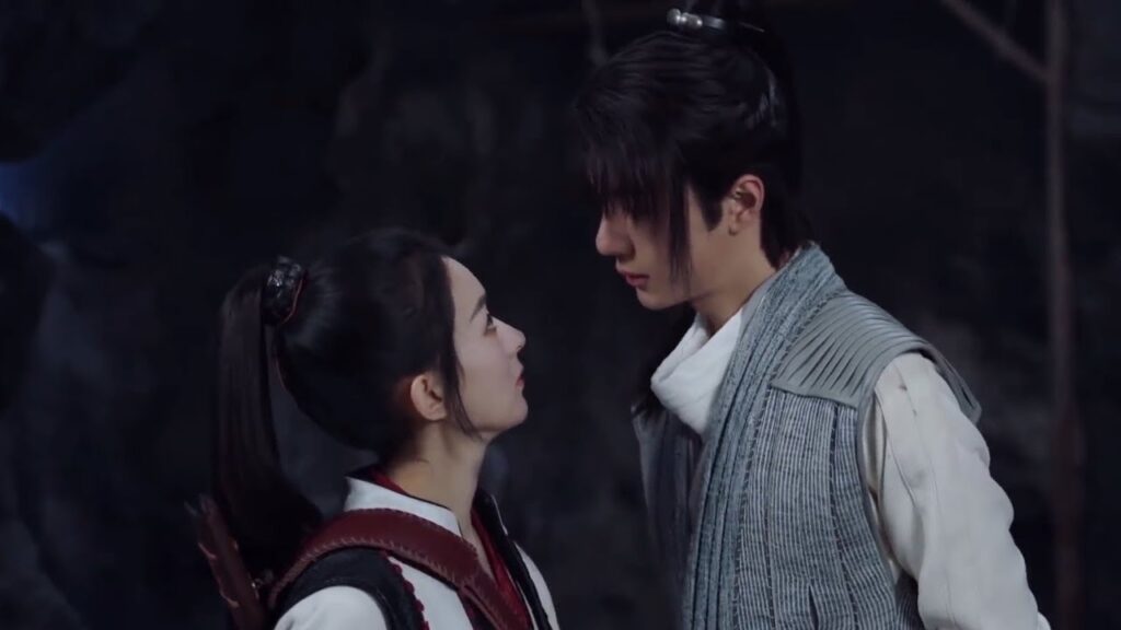 يضايق بطلنا الرومانسي بطلته الجميلة المتغطرسة داخل زنزانة وموقف خطير😂❤️مشهد لطيف من "أسطورة فاي"