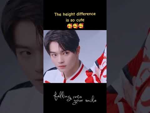 وقعت بحبك لانك قصـيرة 😆💜  #الوقوع_بحب_ابتسامتك #fallingintoyoursmile #xukai #chengxiao