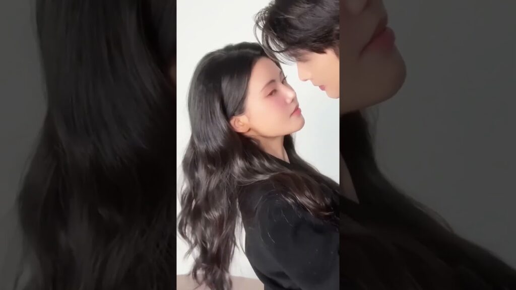 اقترب مني أكثر لما الخجل !!  😍🖤 #ZhangBinbin #SunZhenni #الحب_المزهر #TheBlossomingLove