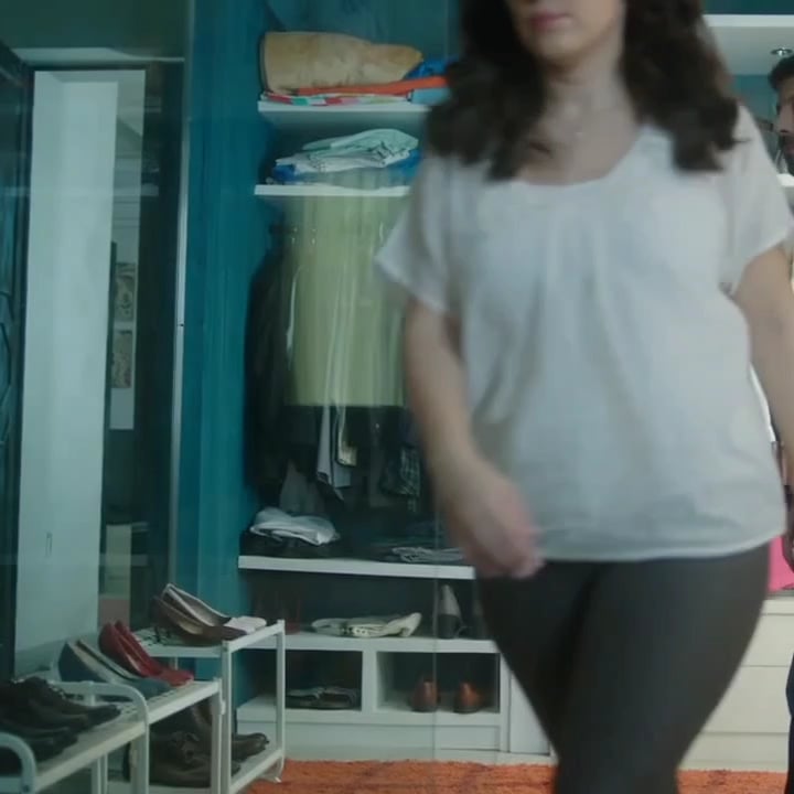 A Rare Sight Of Kinda Aloush's Butt