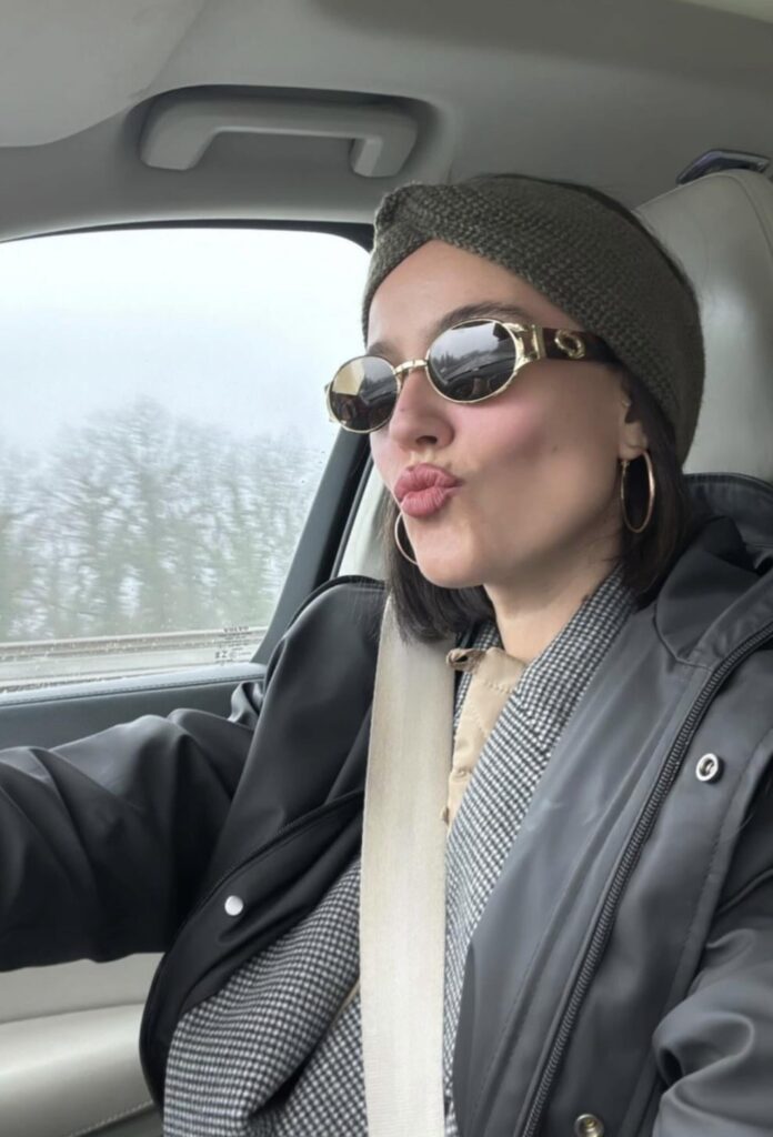 Pelin akil (muhteşem dudakları)