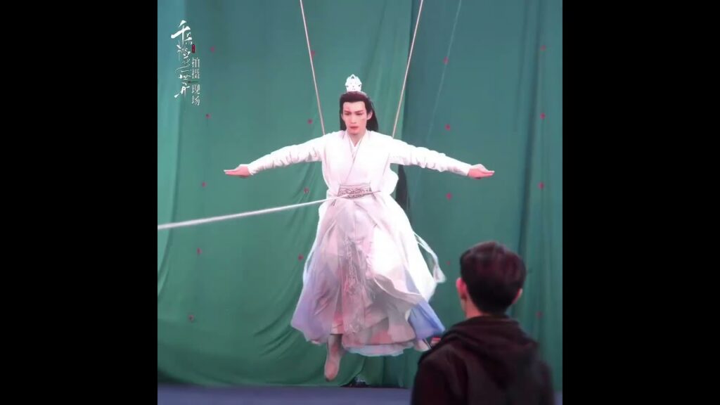 جاذبية شي شو تشين 😍 #ZhangBinbin  #الحب_المزهر #TheBlossomingLove #youku #shorts