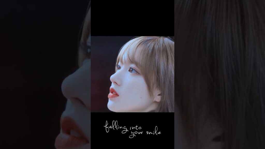 تسقط على المنصة و يحملها ليصدم الجميع😆 #xukai #الوقوع_بحب_ابتسامتك  #fallingintoyoursmile #chengxiao