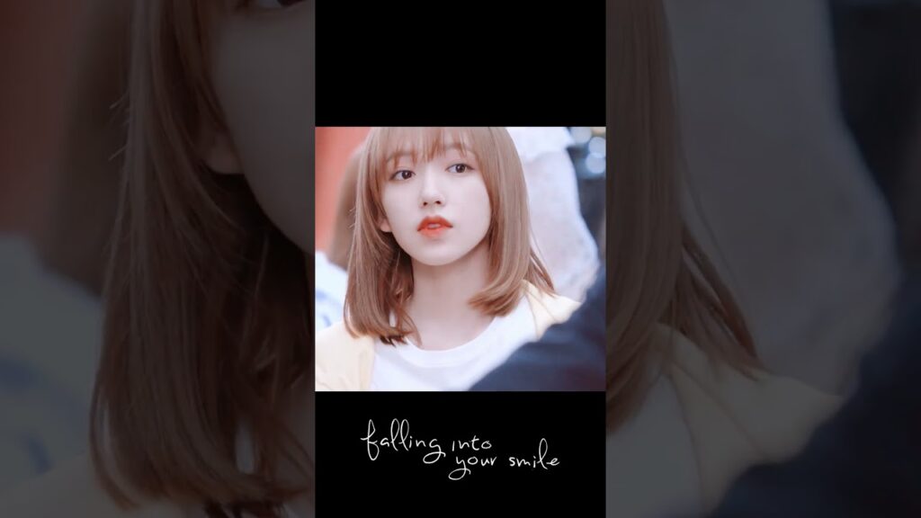 يراها و يلاحظ وجودها وسط الزحام 💜💜#xukai #الوقوع_بحب_ابتسامتك  #fallingintoyoursmile #chengxiao
