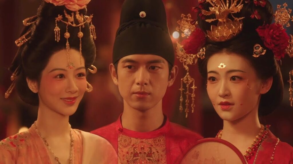 أرادت المحظية الجديدة مضايقة حبيبته عمدًا ولكنها تقلب الوضع لصالحها بحركة واحدة😇من"ازدهار الفاوانيا"