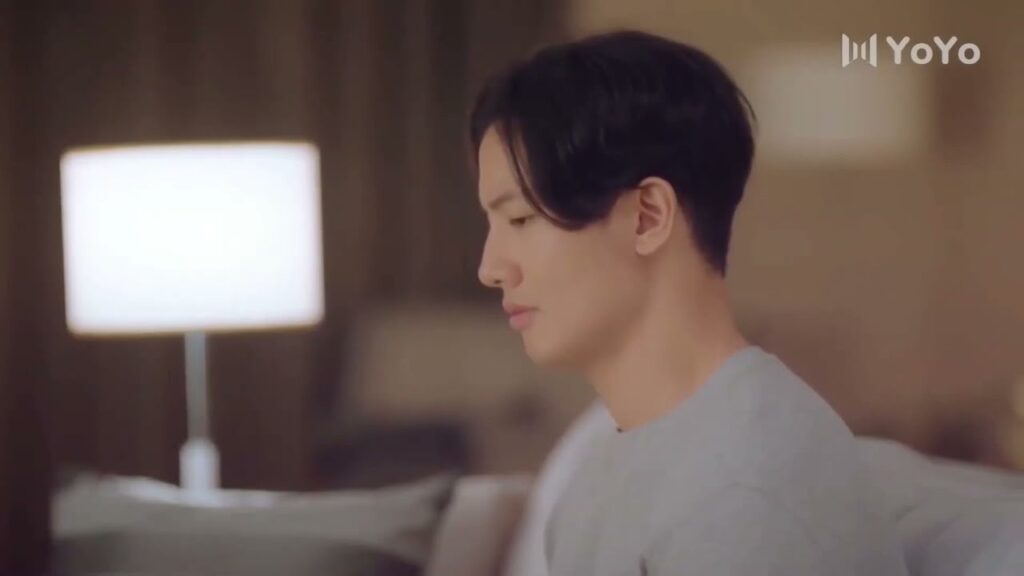 انا صديقها و أحببتها قبلك لذا اريدك ان تنسحب ( انتي جميلة )