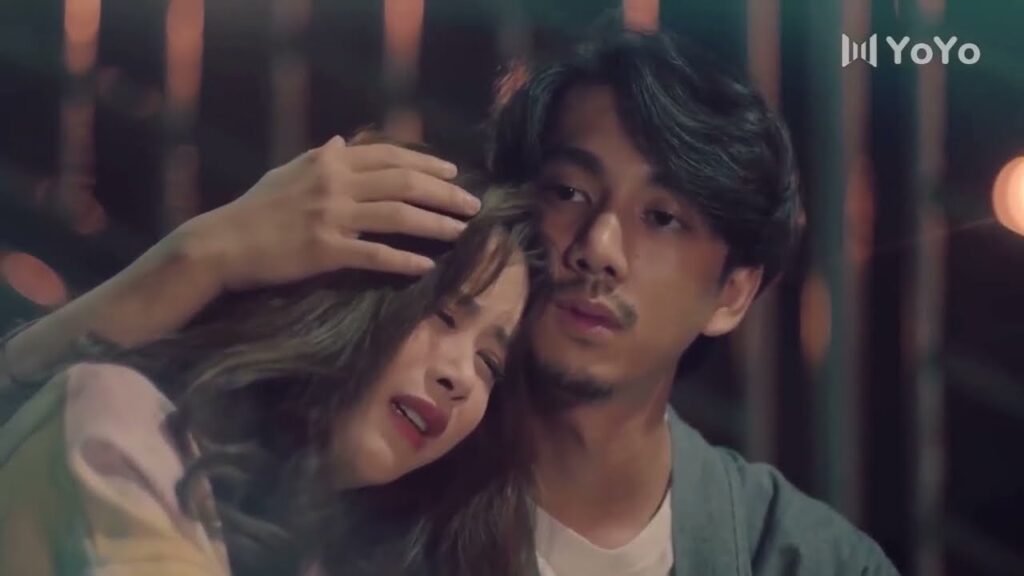 يمكنك البكاء انا هنا لاجلك ( انتي جميلة )