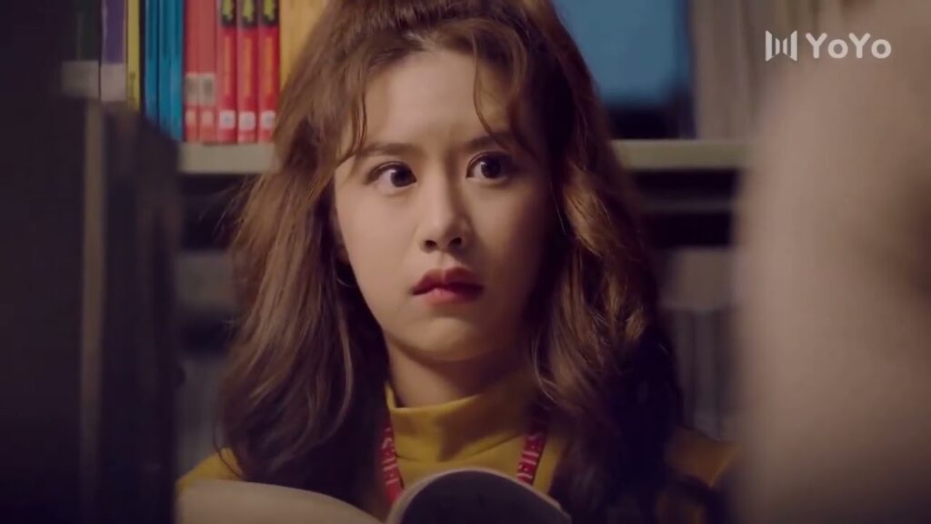 مغازلـة في المكتبـة هذا ما أحبـه ( انتي جميلة )