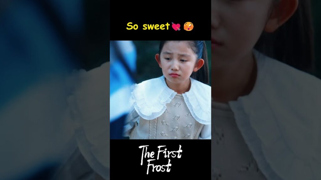 يقنع اخته الصغيرة حتى لأجل الحب 😂😂❤️  #اول_صقيع #baijingting #zhangruonan  #thefirstfrost #youku