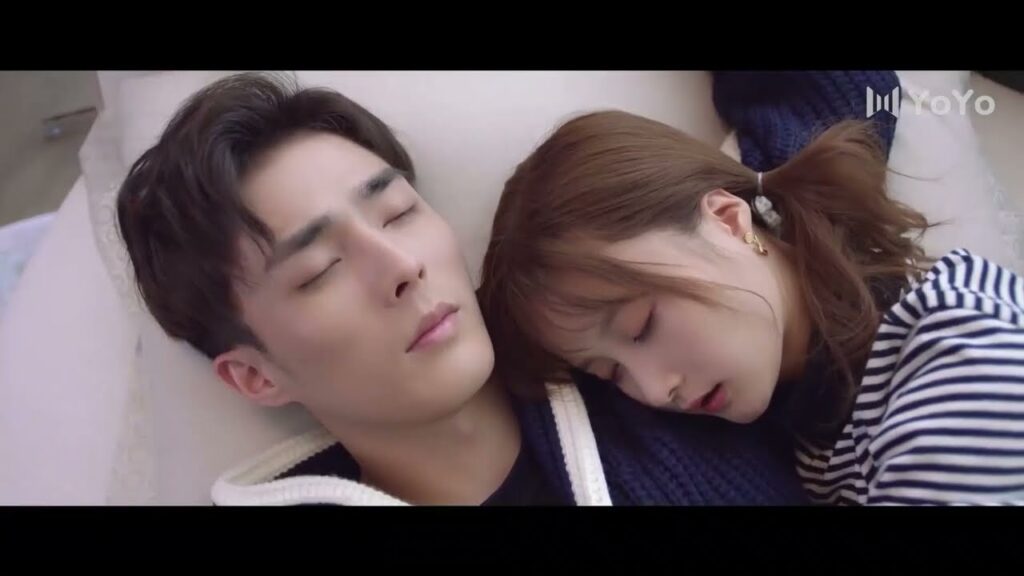 انتي بين احضانـي كيف لي ان اذهب الى العمل❤️ ( هي التي احبها )