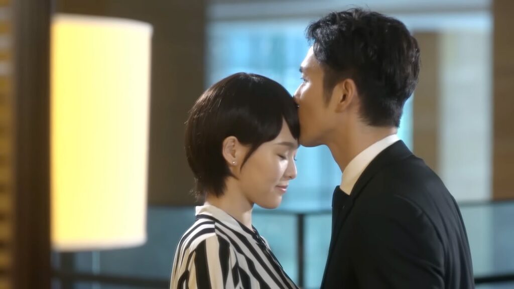 يسافر إليها تاركًا عمله لرؤيتها وبمجرد وصوله يسمع حبيبته تهان للدفاع عنه! مشهد من دراما "إشراقتي"