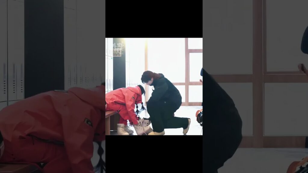في اللحظة التي ركع فيها على ركبة واحدة وصل الحب بهدوء💕 #تزلج_بالحب  | YOUKU