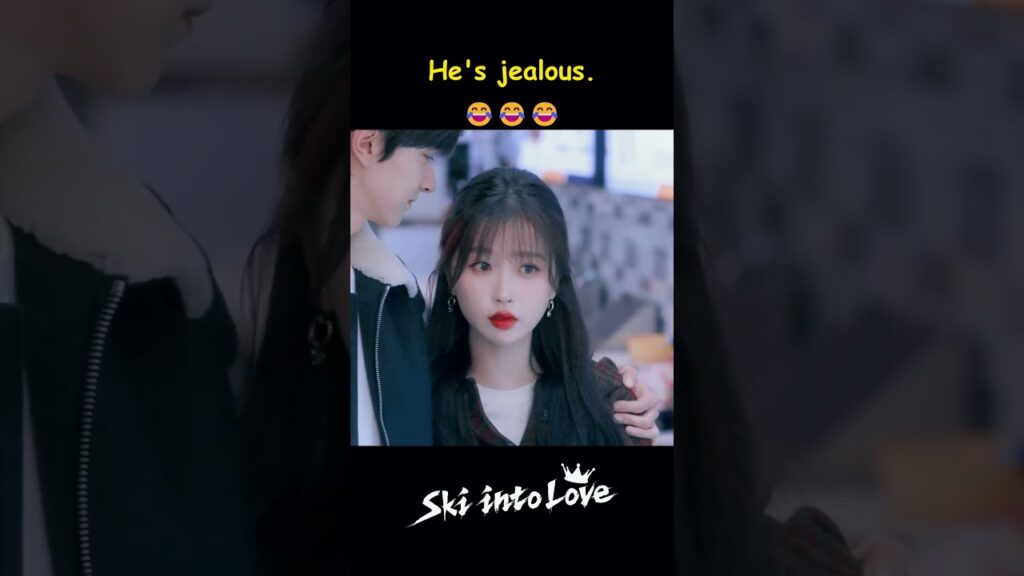 يـغار عليها عندما تتحدث مع رجل آخر امامه#تزلج_بالحب  #YOUKU  #SkiIntoLove #estheryu #LinYi #YuShuxin