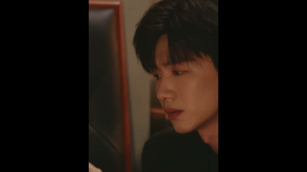 افضل مراقبتك من بعيد للأبد على ان أخسرك مجدداً 🖤 #اول_صقيع #baijingting #zhangruonan  #thefirstfrost