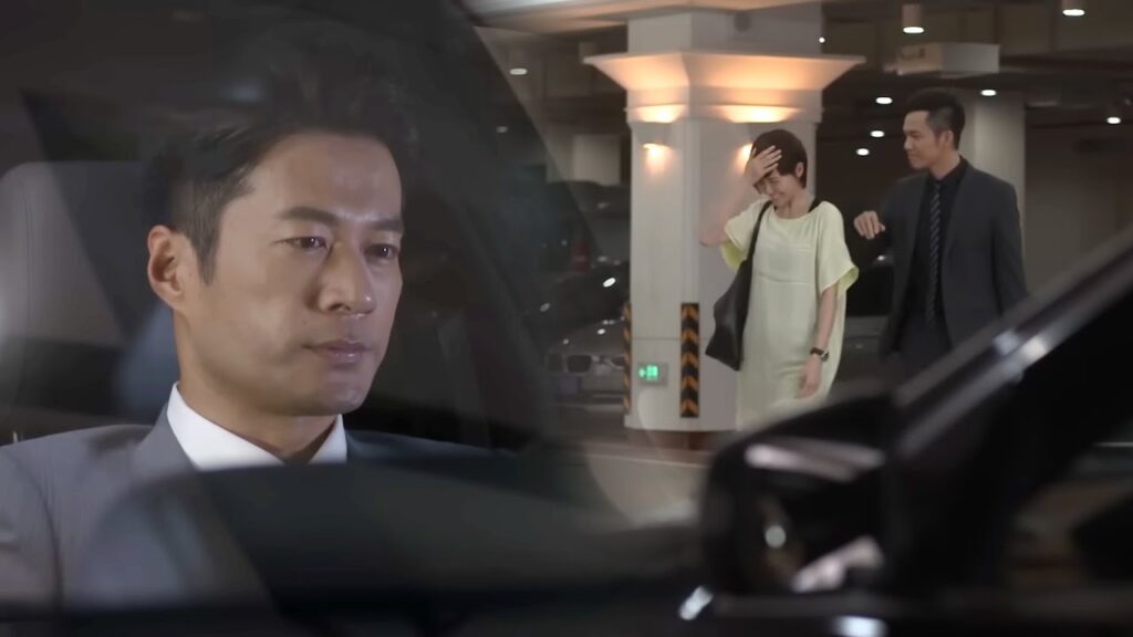 يظهر طليق زوجته فجأة فلم يستطع تحمل رؤيتها سعيدة مع حبيبها الجديد! مشهد من دراما "إشراقتي"