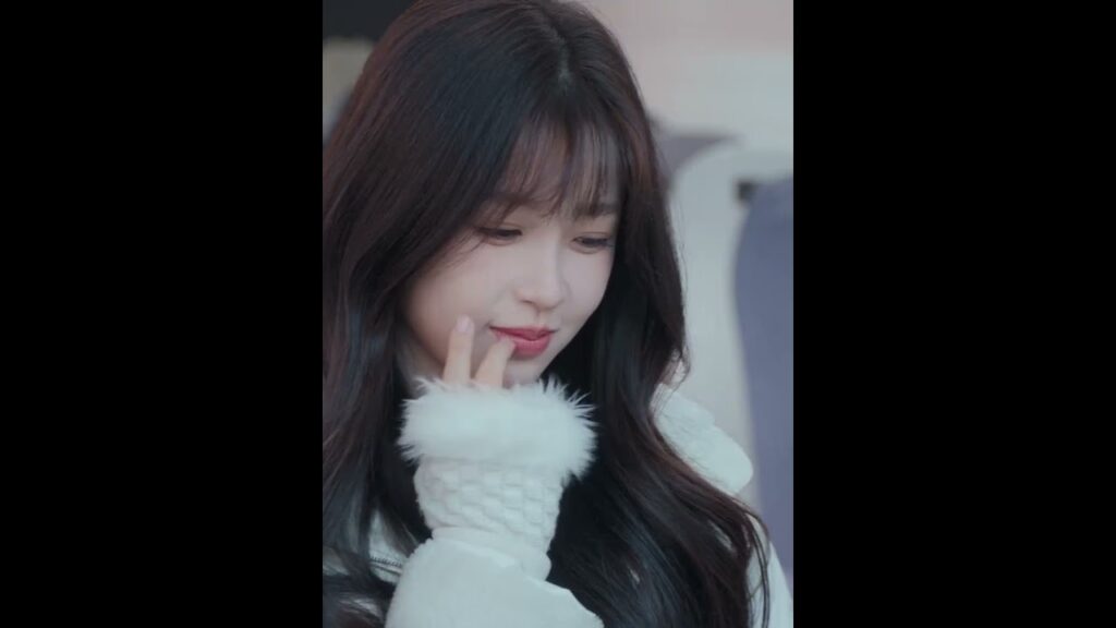 كمية الاحراج لا توصف 😂😂  #تزلج_بالحب  #YOUKU  #SkiIntoLove #estheryu #LinYi #YuShuxin