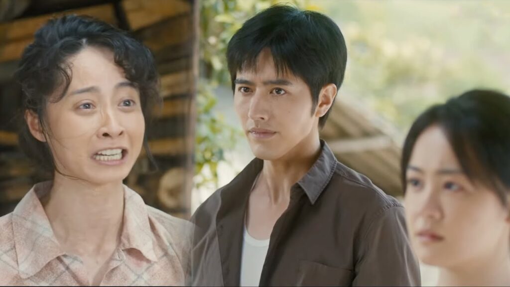 تمكنت الزوجة أخيرا بذكائها من إزالة قناع صهرتها وكشف خبثها أمام الجميع😁مشهد من دراما "ربيع ملتهب"