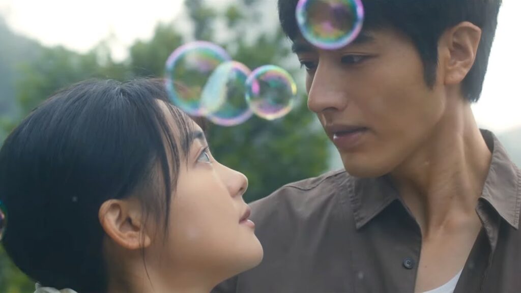 "لا أريدك أن ترحلي وتتركيني!" تسقط بطلتنا في أحضان زوجها فيتأثر بشدة ويعترف لها❤️مشهد من ربيع ملتهب