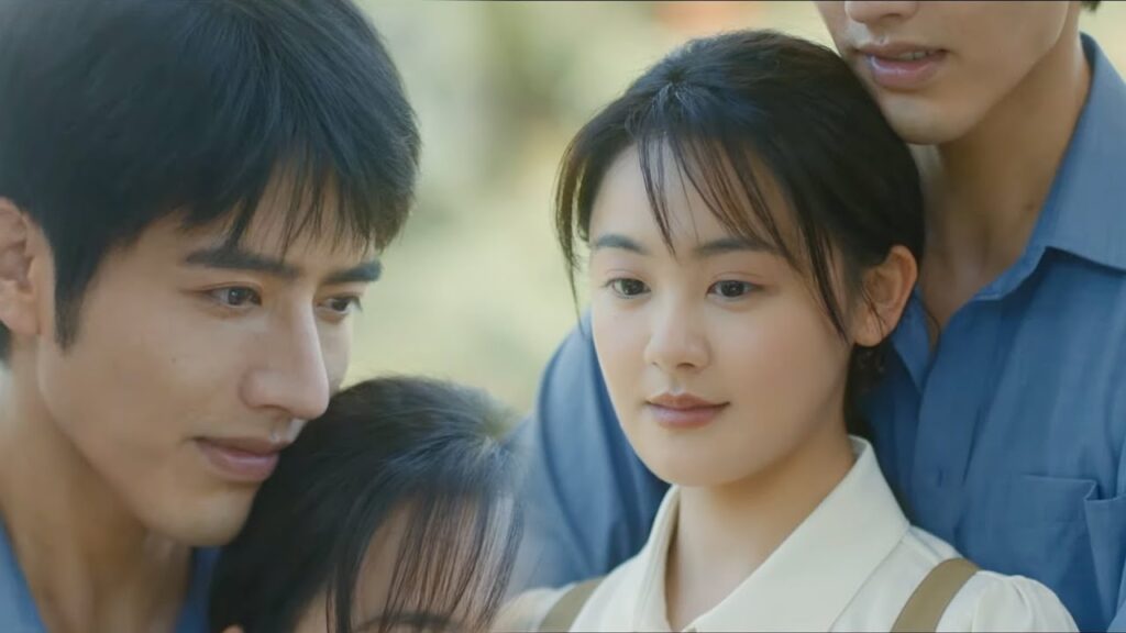 طلب الرئيس الوسيم من زوجته توقيع عقد زواج بينهما وأعطاها منزلًا كتعويض!😯مشهد من دراما "ربيع ملتهب"