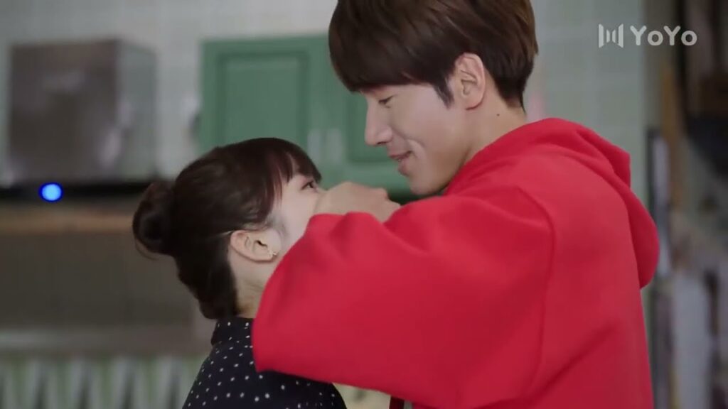 يعش مع حبيبتـه المشاغبة التي لا تتوقف عن لمسـه ❤️( عد نجومك المحظوظة )