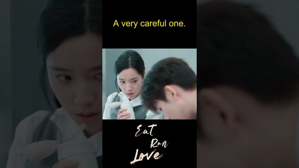 تأتيها الدورة عند المقابلة ويهتم بها #chenfeiyu  #EatRunLove #zhuangdafei  #لنأكل_و_نجري_و_نقع_بالحب