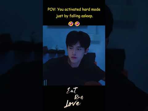 ينام مع النعل لانقاذها من الفأرة😂😂  #chenfeiyu  #EatRunLove #zhuangdafei  #لنأكل_و_نجري_و_نقع_بالحب