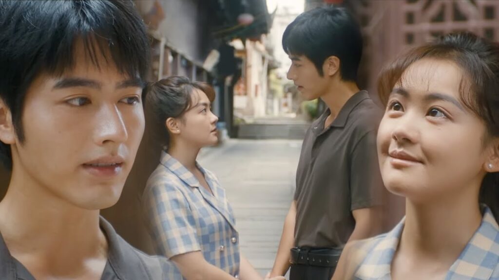 "سأكون معك أينما ذهبت ومهما فعلت!" يدعم بطلنا زوجته في محنتها❤️مشهد رومانسي من "ربيع ملتهب"