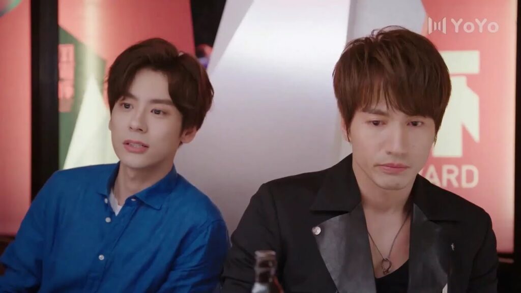 عليها ان تقرر بين حبيبها و رئيسها❤️😱 ( عد نجومك المحظوظة )