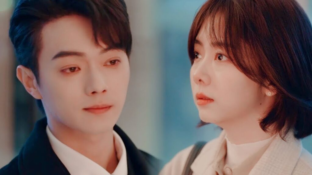 يحمي الرئيس الوسيم حبيبته من التحرش وبسبب ذلك تواجه شائعات وتنمر من الجميع في العمل😯من "جميلة مثلك"