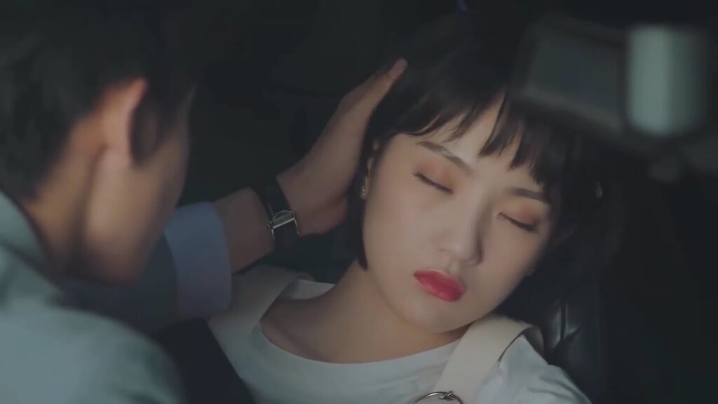 كيف لي ان اتحمل لطافتها وهي ثمـلة هكذا❤️ (صوتك جميل ) كيف لي ان اتحمل لطافتها وهي ثمـلة هكذا❤️ (صوتك جميل )