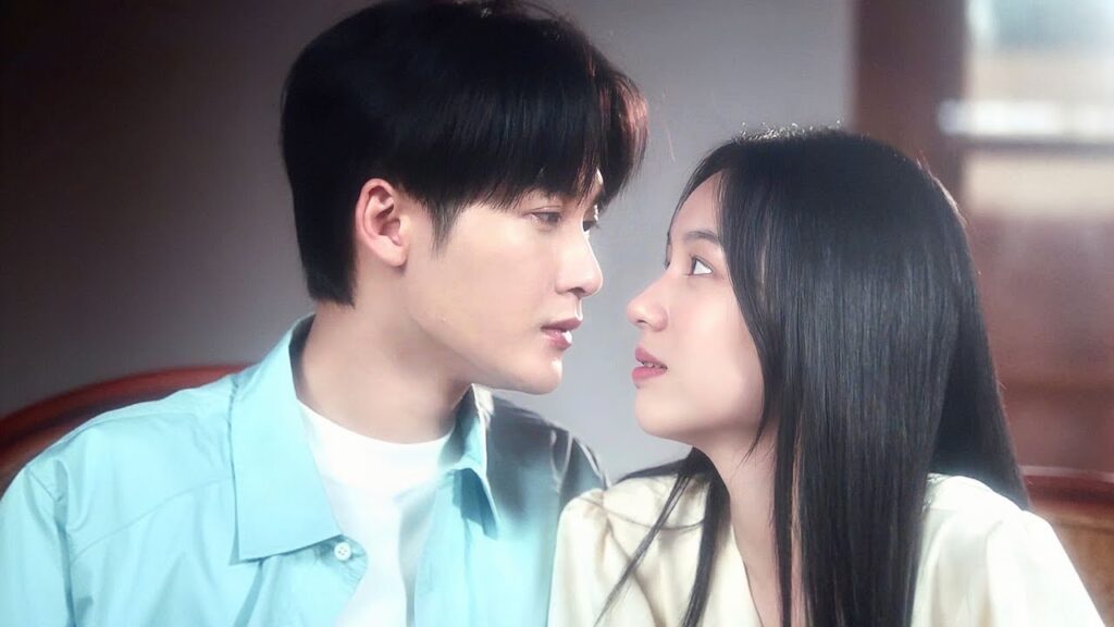 حياته الرمادية تصبح ملونة بعد ان يتلقي بها في الحافلة و يقع في حبها 12 حياته الرمادية تصبح ملونة بعد ان يتلقي بها في الحافلة و يقع في حبها 12