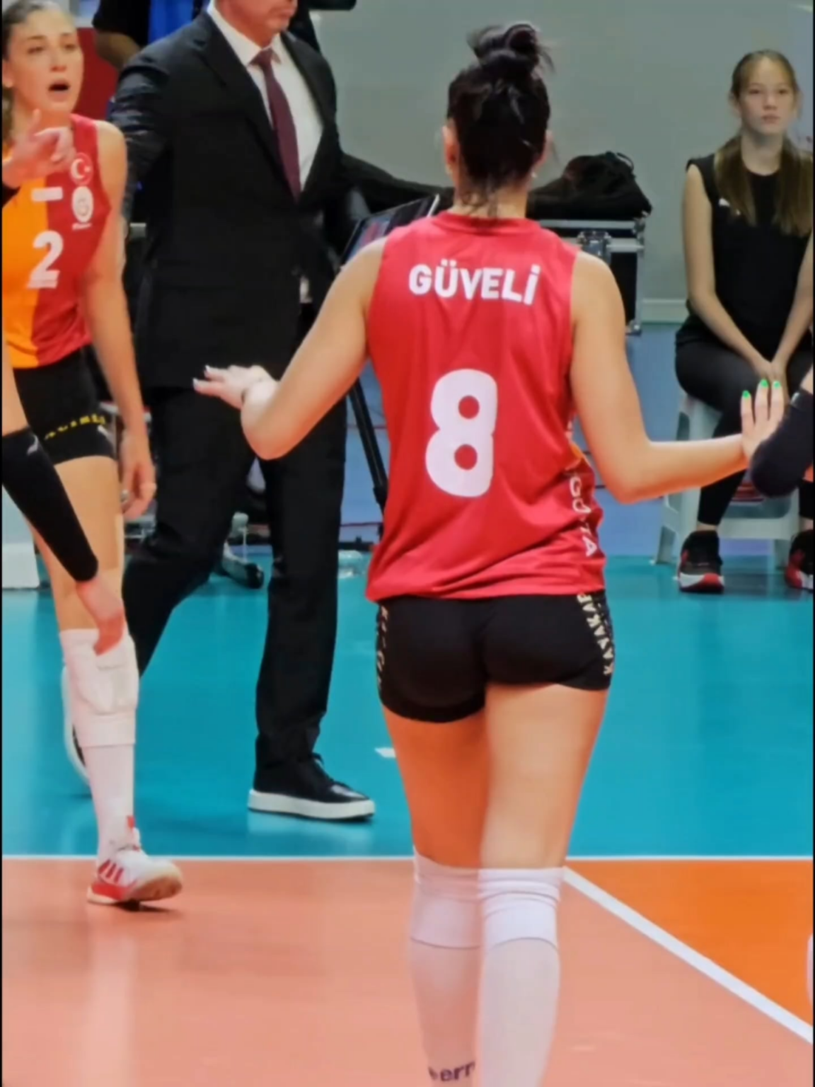 Yasemin Güveli