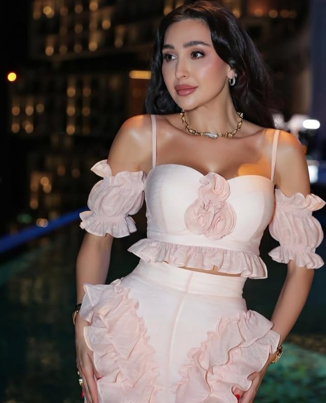 Jessy Abdo - HOT dress 😍