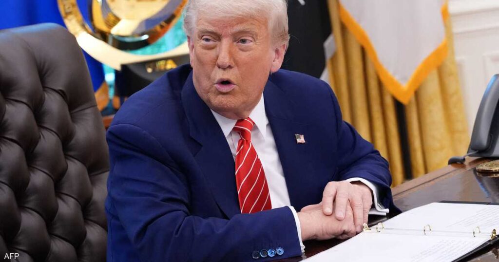 فيديو.. ترامب يقدم “نصيحة” لماكرون بعد صفعة بريجيت فيديو.. ترامب يقدم "نصيحة" لماكرون بعد صفعة بريجيت