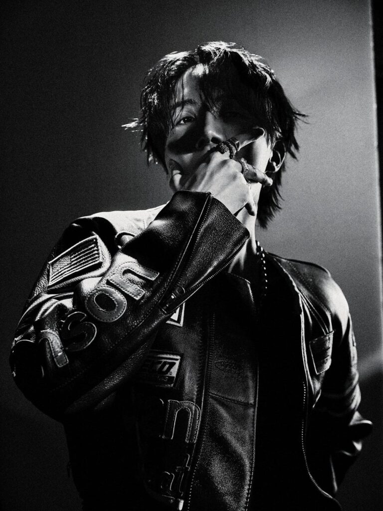BTS J -Hope - Single Digital: Killin 'It Girl (الفذ. Glorilla) (صورة مفهوم - 10 من 10)