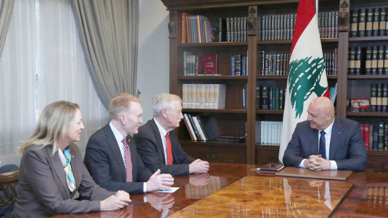 نزع سلاح المخيمات الفلسطينية هدف يتجسد في لبنان فماذا عن سلاح حزب الله |