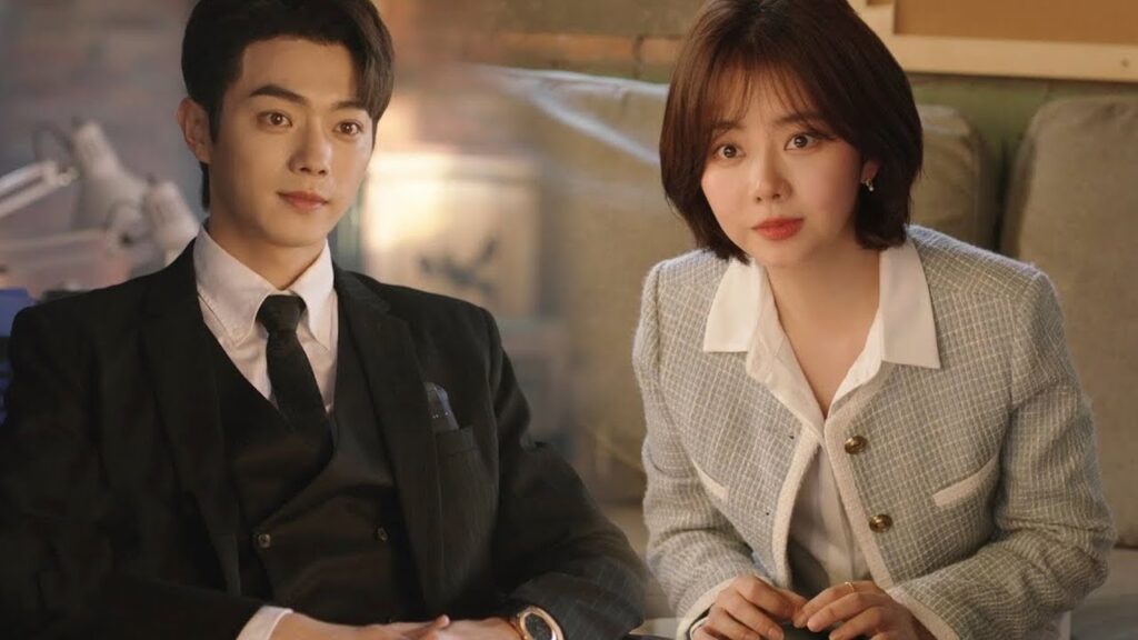 يعرف بطلنا أن فتاته تقضي العام الجديد بمفردها فيترك عائلته لمرافقتها على الفور❤️مشهد من "جميلة مثلك"