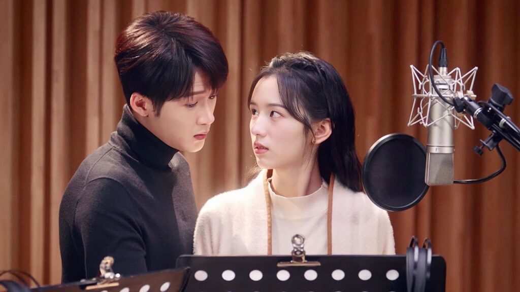 تتناول الطعام مع رئيسها الجديد و يوصلها الى المنزل ❤️😍( احبني و احب صوتي )