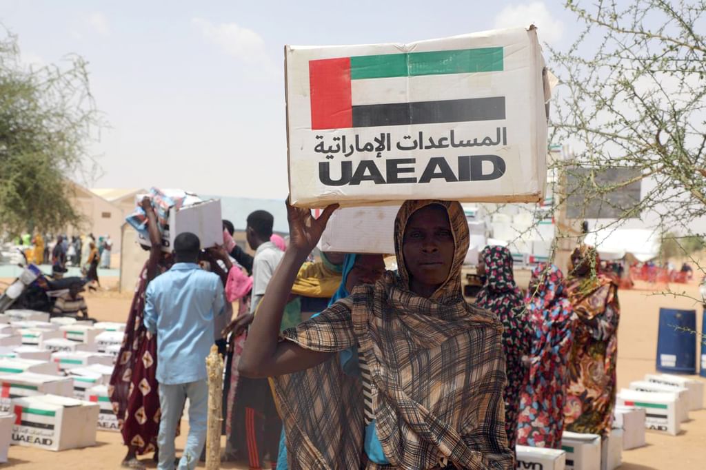 الإمارات تقدم 3 آلاف سلة غذائية لدعم اللاجئين السودانيين في تشاد الإمارات تقدم 3 آلاف سلة غذائية لدعم اللاجئين السودانيين في تشاد