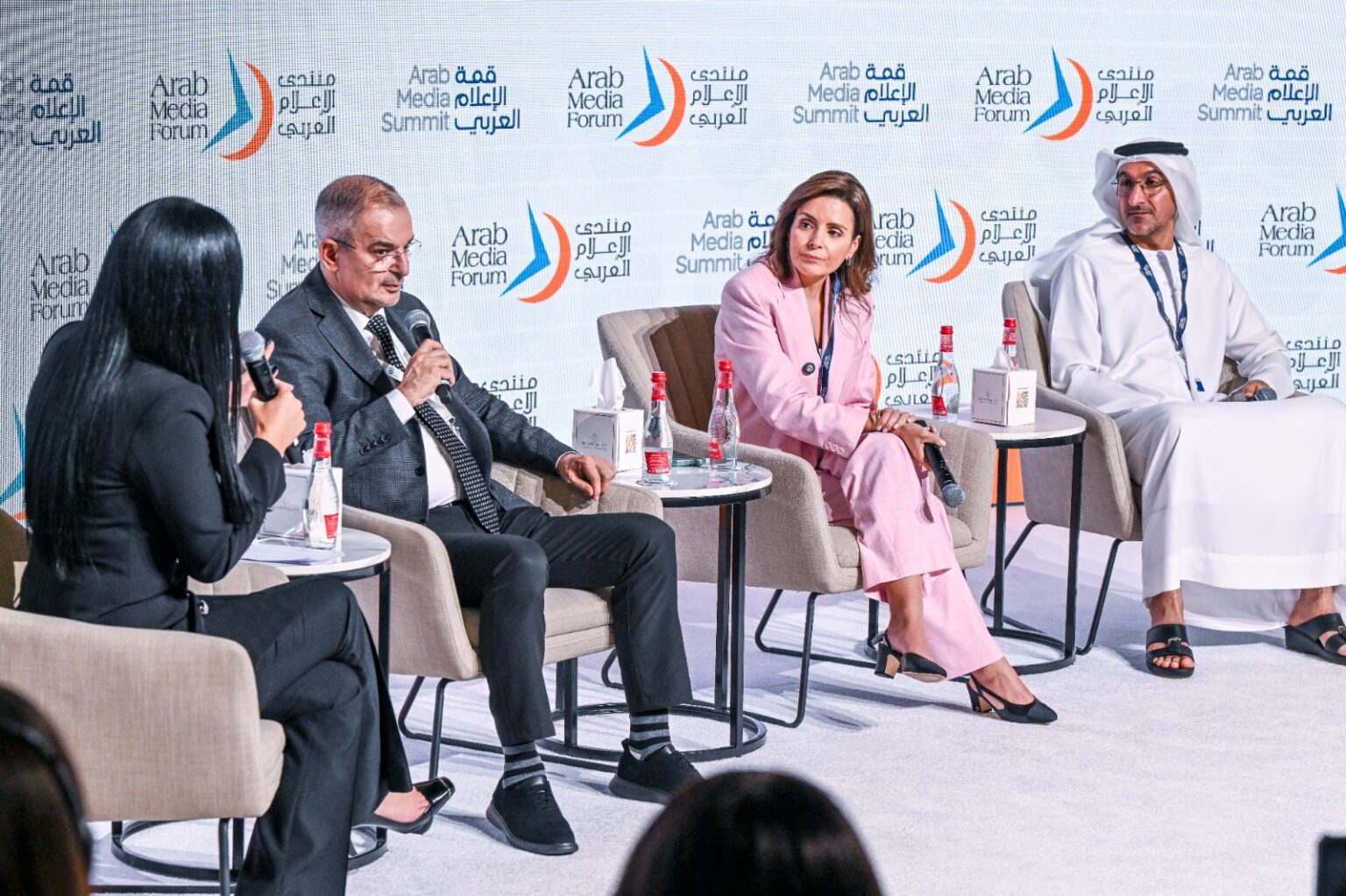 مستقبل الإعلام مرهون بإستمرارية الابتكار والتقنية طريق الاستدامة والتأثير مستقبل الإعلام مرهون بإستمرارية الابتكار والتقنية طريق الاستدامة والتأثير