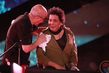 بكاء محمد منير (2)