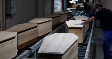 الدولة لا تنسى أبناءها.. نقل جثامين المصريين بالخارج مجانا فى هذه الحالات الدولة لا تنسى أبناءها.. نقل جثامين المصريين بالخارج مجانا فى هذه الحالات