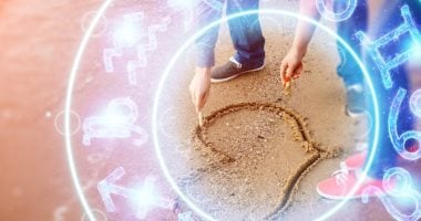 5 أبراج الحظ يبتسم لها فى الحب والسفر خلال النصف الثانى من 2025