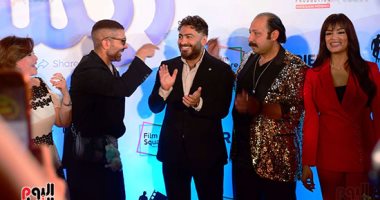 نجوم الفن يتألقون في دعم تامر حسني بعرض فيلمه الجديد ‘ريستارت’ نجوم الفن يتألقون في دعم تامر حسني بعرض فيلمه الجديد 'ريستارت'