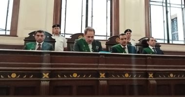 كلمات مؤثرة من القاضى لحظة الحكم بإعدام ومؤبد لقاتلى شاب لسرقته.. فيديو