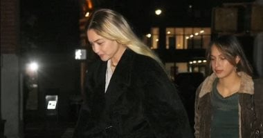 عارضة أزياء وعرفوا بعض من سنتين.. جيجي وبيلا حديد يكشفان عن “أختهما السرية” عارضة أزياء وعرفوا بعض من سنتين.. جيجي وبيلا حديد يكشفان عن "أختهما السرية"