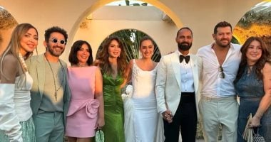 أحمد حلمي ومنى زكي وعمرو يوسف وكندة علوش في زفاف أمينة خليل.. صور جديدة أحمد حلمي ومنى زكي وعمرو يوسف وكندة علوش في زفاف أمينة خليل.. صور جديدة