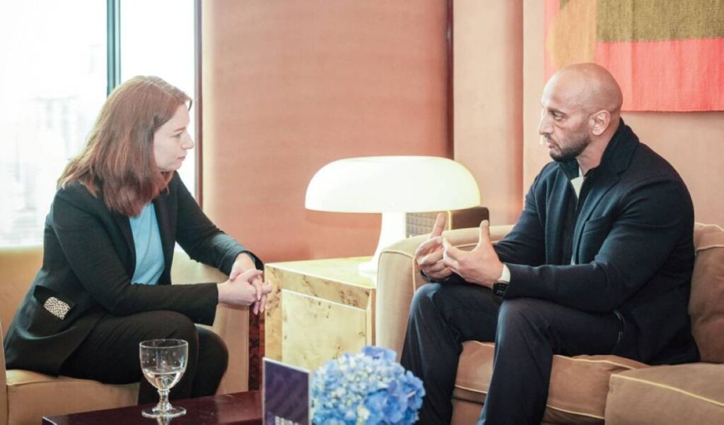 الإعلام قوة ناعمة تشكل الوعي وتبني الجسور بين الشعوب